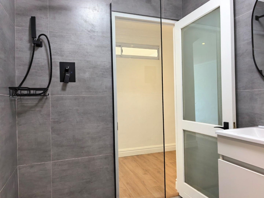 To Let 2 Bedroom Property for Rent in Oranjezicht Western Cape